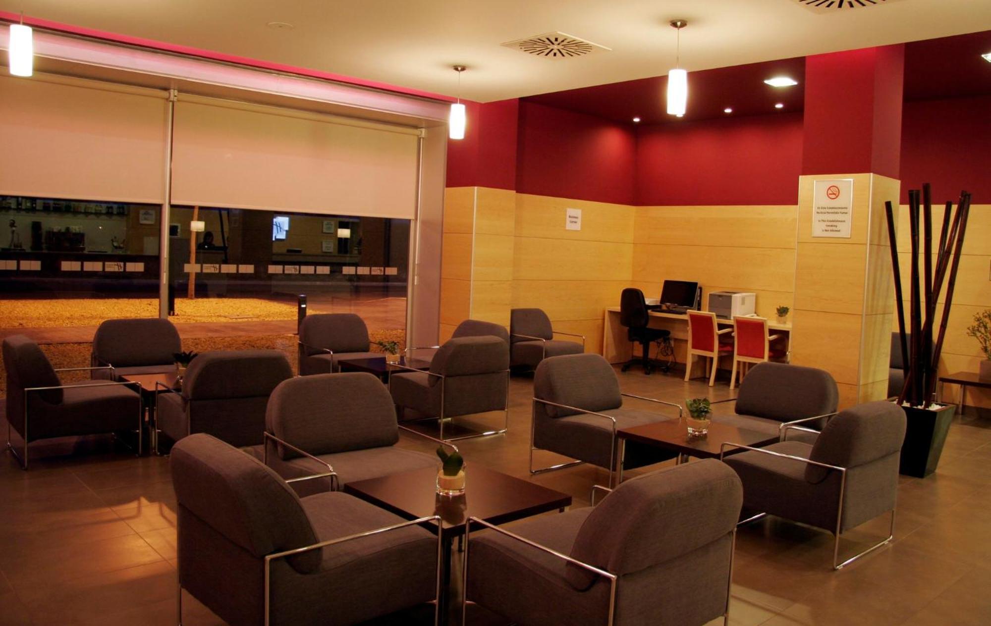 Holiday Inn Express Madrid-Getafe By Ihg Exterior foto